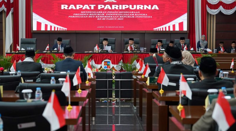 Kenakan Syal Palestina di Rapat Paripurna, Ketua DPRD Kota Bogor Pimpin Rapat Paripurna Pidato Kenegaraan Presiden dan Tetapkan Raperda Pajak & Retribusi