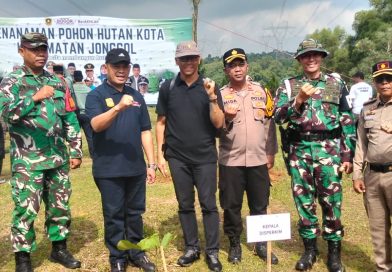 Forkopimcam Jonggol Laksanakan Penanaman Pohon Hutan Kota, Sukseskan Program Bupati Bogor