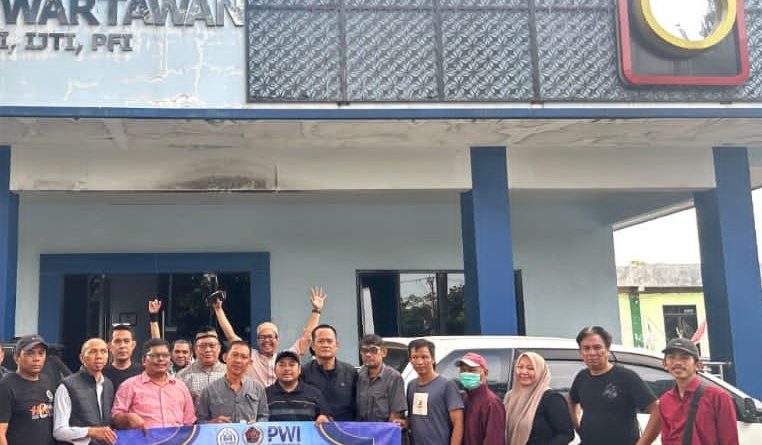 PWI Kabupaten Bogor Gelar Bakti Ramadan, Ketua PWI Dedy Firdaus dan KH Achmad Yaudin Sogir Tekankan Ukhuwah dan Kepedulian Sosial