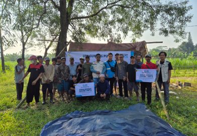 Sambut Idul Adha, YBM PLN UP3 Gunung Putri Tebar Berkah Daging Qurban Sapi Bagi Kaum Dhuafa di Desa Linggarmukti
