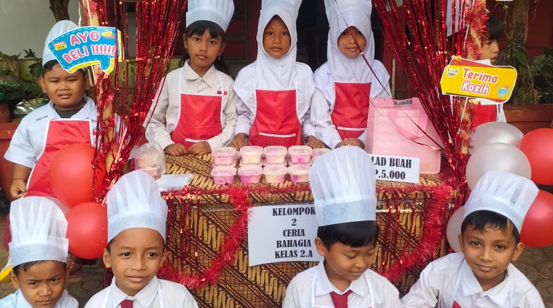 Tunjukkan Kreativitas dan Dapatkan Ilmu, Murid-Murid SDN Situsari 02 Antusias Ikuti Pentas Karya Seni Budaya dan Market Day
