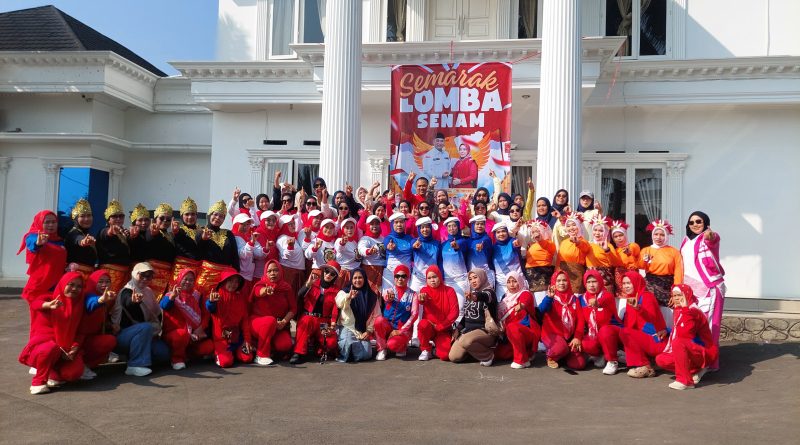 Meriahkan Bulan Kemerdekaan Anggota Dewan H. Ansori Gelar Lomba Senam