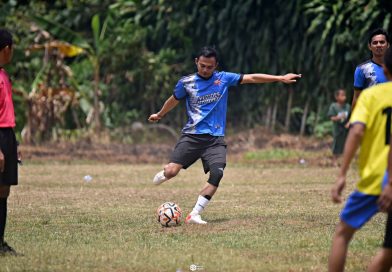Meriahkan HUT RI ke-81, Pemdes Sukadamai Gelar Trofeo Sepakbola, Sang Kades Borong 5 Gol