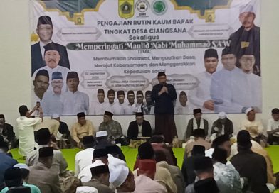 Perdalam Ilmu Agama dan Rajut Kebersamaan, Pemdes Ciangsana Gelar Pengajian Rutin Kaum Bapak Sekaligus Peringatan Maulid Nabi Muhammad SAW