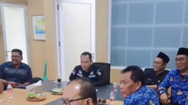 Kolaborasi dengan IPB, Pemdes Ciangsana Gelar FGD Sosial Pembuatan Kalender Musim dan Stratifikasi Sosial