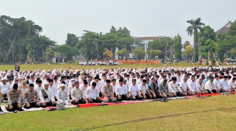 Kabupaten Bogor Dilanda Kemarau Panjang, Bupati Rudy Susmanto Bersama Ribuan Masyarakat Gelar Salat Istisqa untuk Minta Hujan