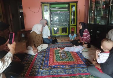 Tunjukkan Empati Soal Kasus Anak Sakit di Tanjungsari, Anggota Dewan Hj. Nunur Nurhasdian Kunjungi si Anak
