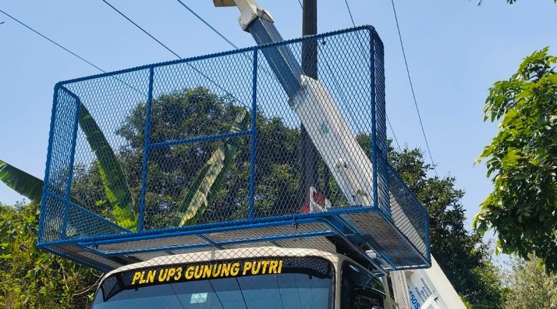PLN UP3 Gunung Putri Perkuat Keandalan Jaringan melalui Pekerjaan PDKB di ULP Cileungsi
