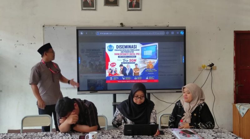 Tingkatkan Kualitas Pembelajaran, SMPN 4 Cileungsi Gelar Diseminasi Penguatan Digitalisasi dan Pemanfaatan Papan Interaktif Digital (PID)