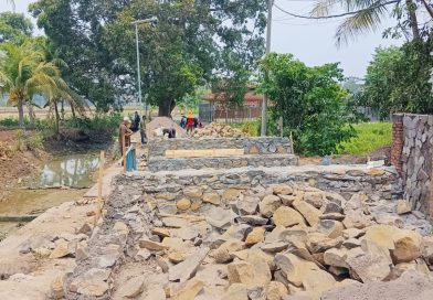Dapatkan Bankeu, Pemdes Bojong Klapanunggal Bangun Jembatan